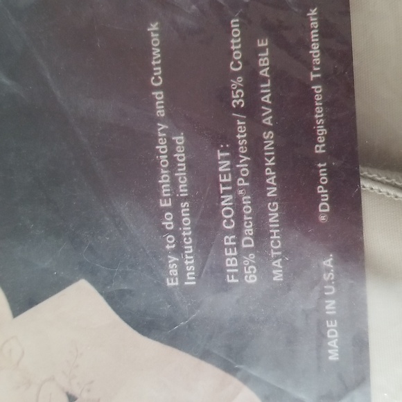 Progress Creation Cutwork Rose Stamped Tablecloth Kit - Picture 4 of 5